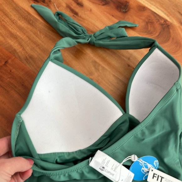 Cupshe New Halter One Piece Bathing Suit size medium - Picture 7 of 7